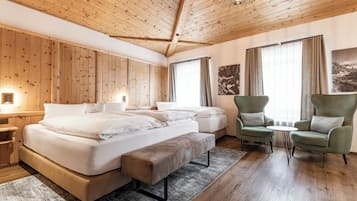 Triple Room | Hypo-allergenic bedding, in-room safe, desk, soundproofing