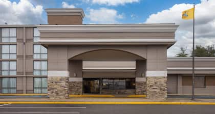 Days Hotel by Wyndham Toms River Jersey Shore