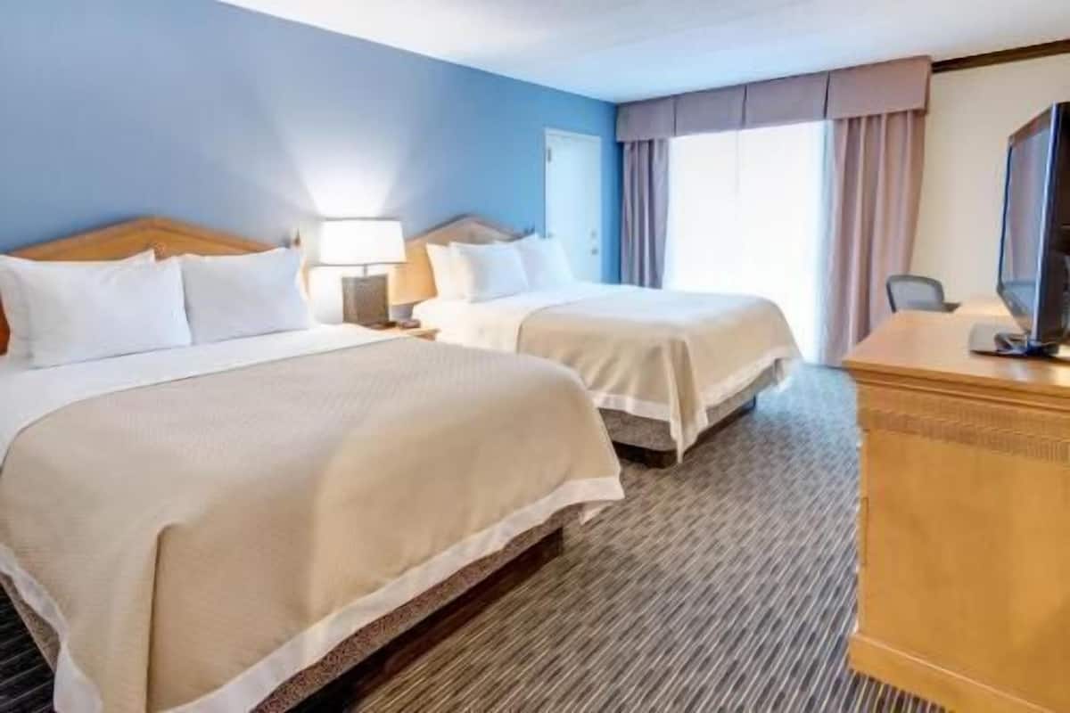 1 bedroom, in-room safe, desk, iron/ironing board