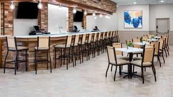 Frühstück und Abendessen