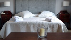 Minibar, bureau, Wi-Fi gratuit, draps fournis