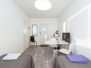 Tomannsrom – standard, privat bad | Skrivebord, strykejern/-brett og wi-fi (inkludert)