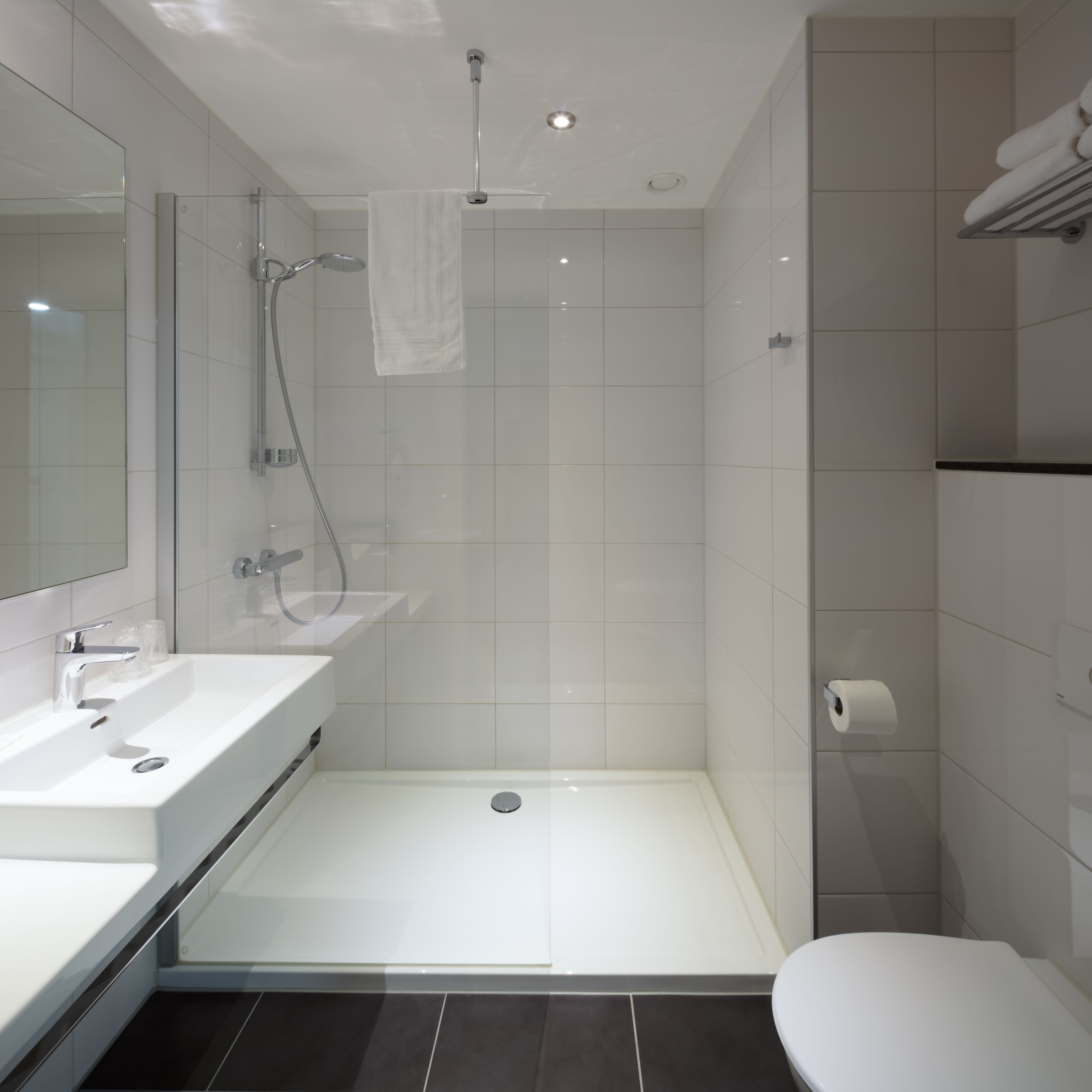 shower, rainfall showerhead, free toiletries, hair dryer