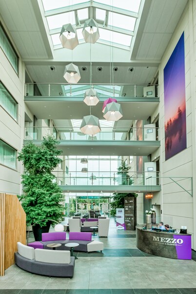 Mezzo Hotel & Business