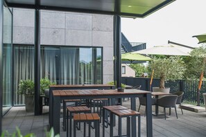Terrace/patio - Mezzo Hotel & Business (Beringen)