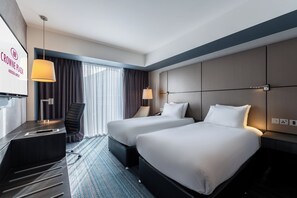 1 habitación, ropa de cama de alta calidad y escritorio
