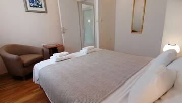 Appartement Supérieur, 1 chambre, balcon | Draps en coton égyptien, literie de qualité supérieure