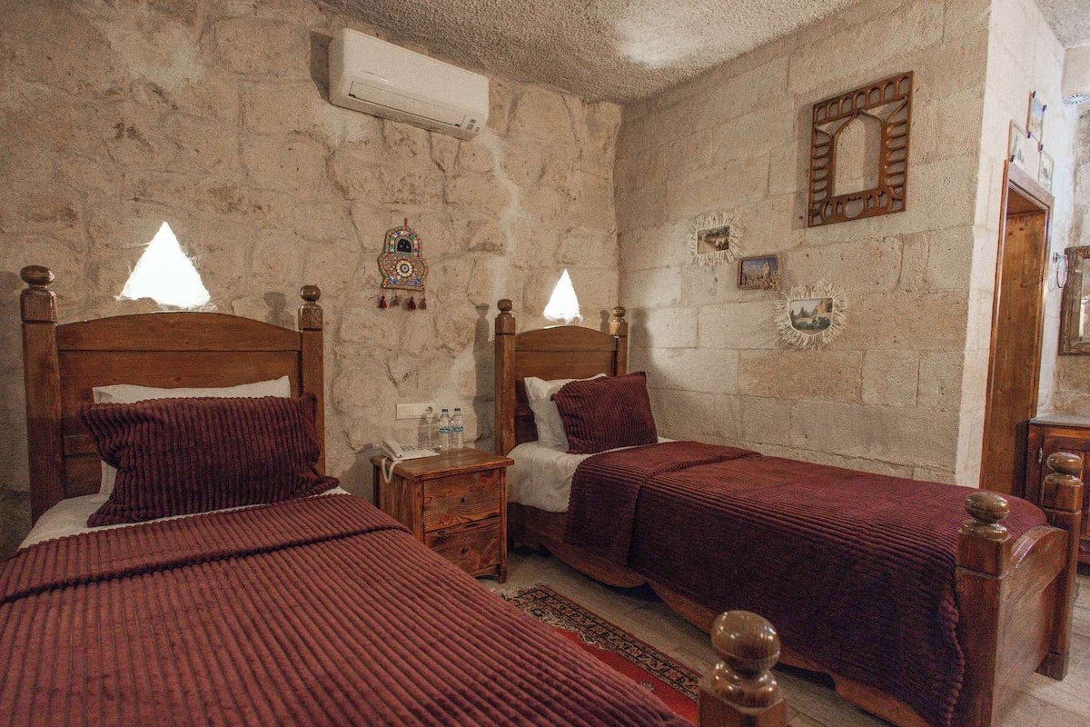 Economy-Zweibettzimmer (Stone)
