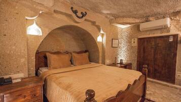 Quarto econômico (Cave) | Roupas de cama premium