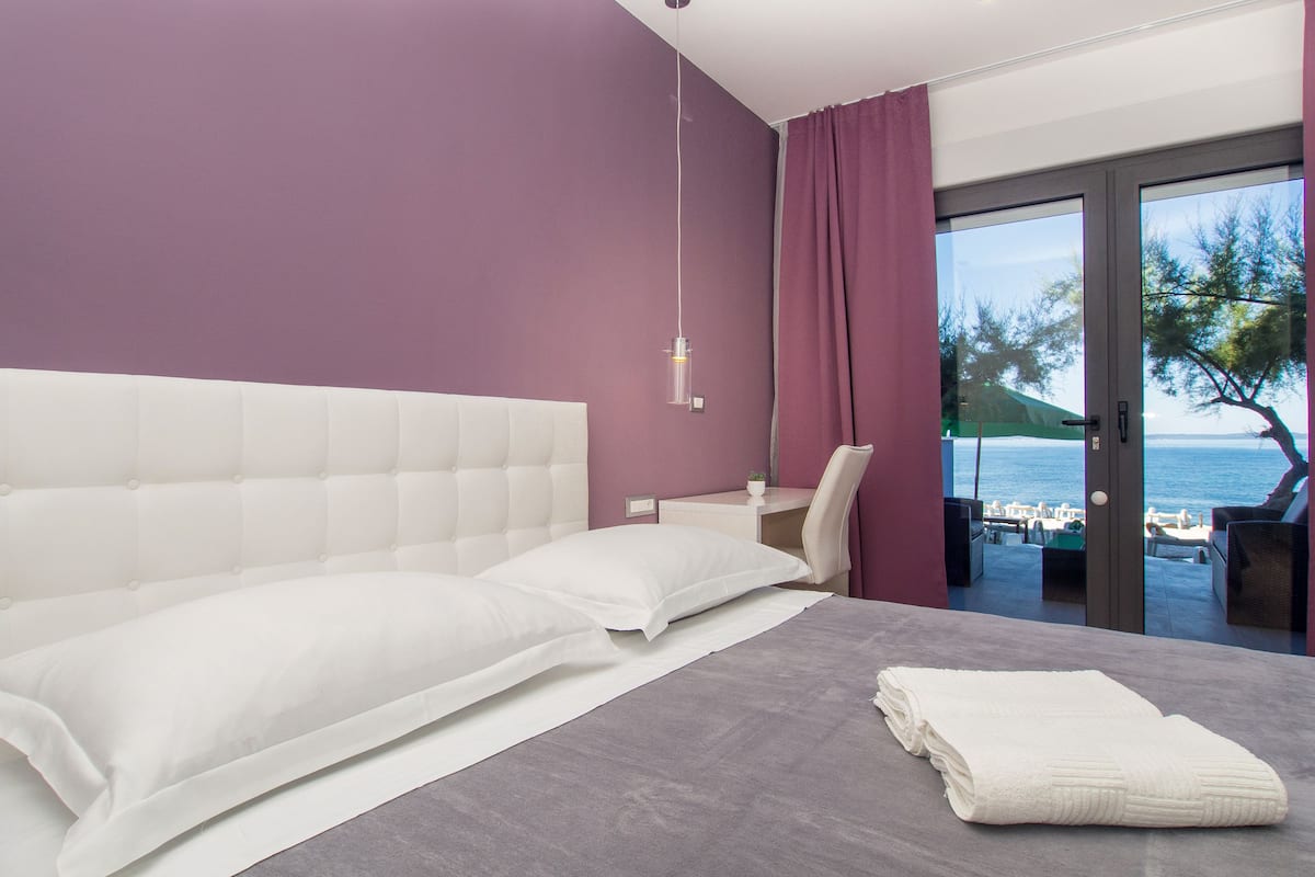 Deluxe Double Room Terrace Sea View | Cortinas opacas, tabla de planchar con plancha, wifi gratis
