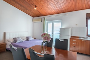 Panoramic Apartment, Terrace, Sea View | Blackout drapes, iron/ironing board, free WiFi, bed sheets - Beachfront Villa Mediteran (Podstrana)