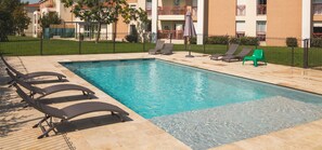 Seasonal outdoor pool - Garden & City Aix en Provence - Puyricard (Aix-en-Provence)