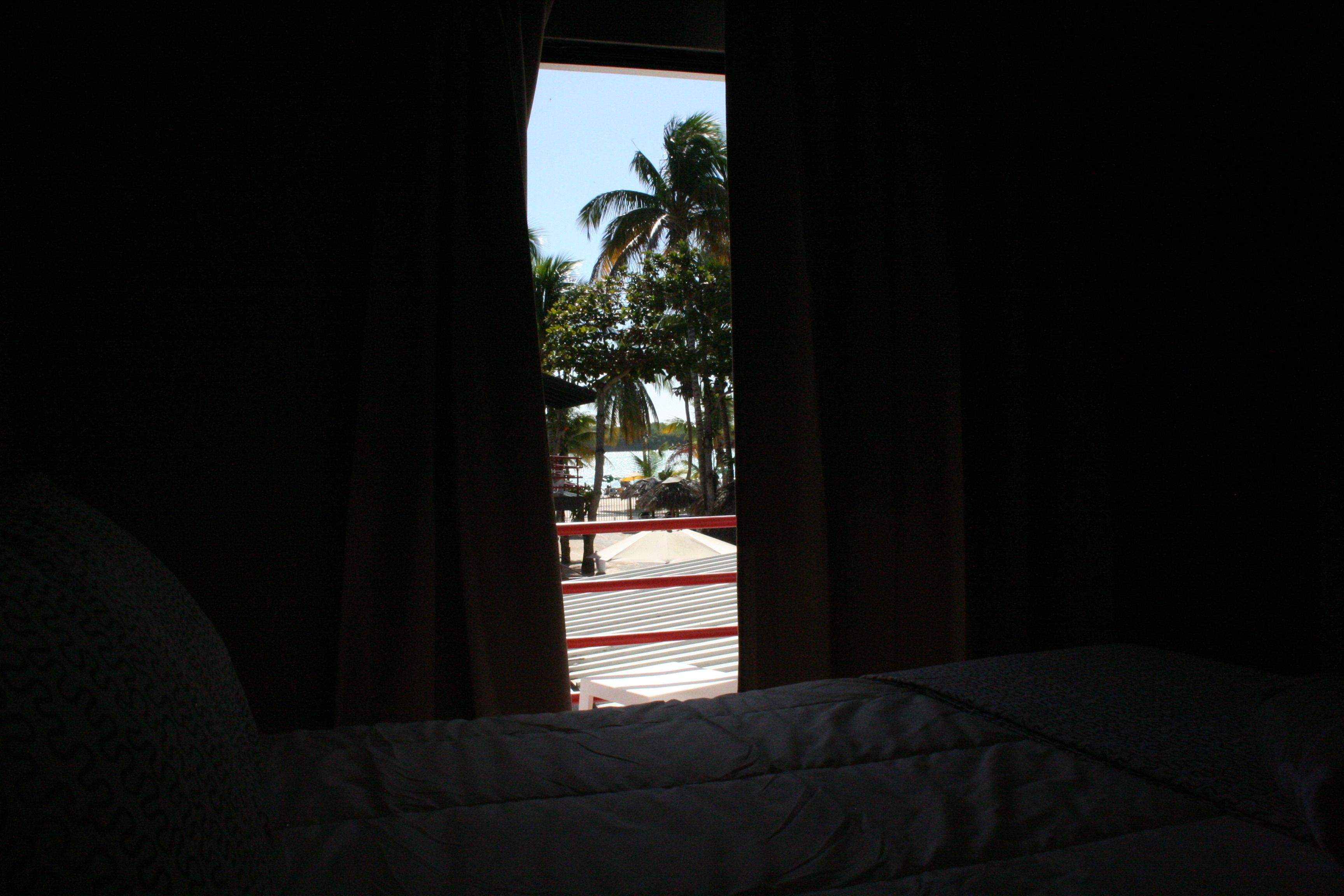 Beach Front Standard Room | In-room safe, desk, iron/ironing board (on request), WiFi (free)