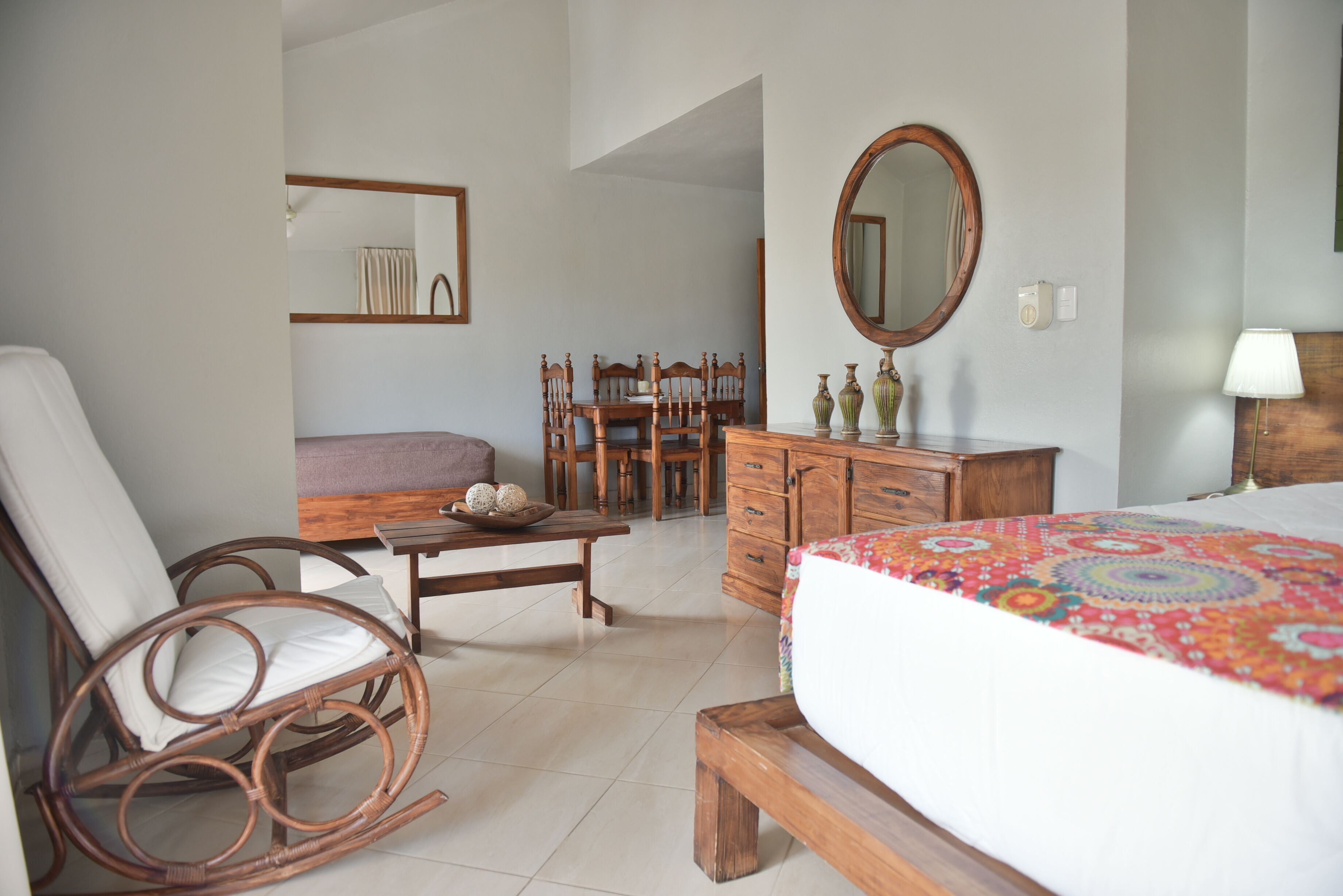 Deluxe Studio Suite | Brankas, meja kerja, setrika/meja setrika, dan Wi-Fi gratis