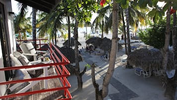 Deluxe Beachside Room | Balcón