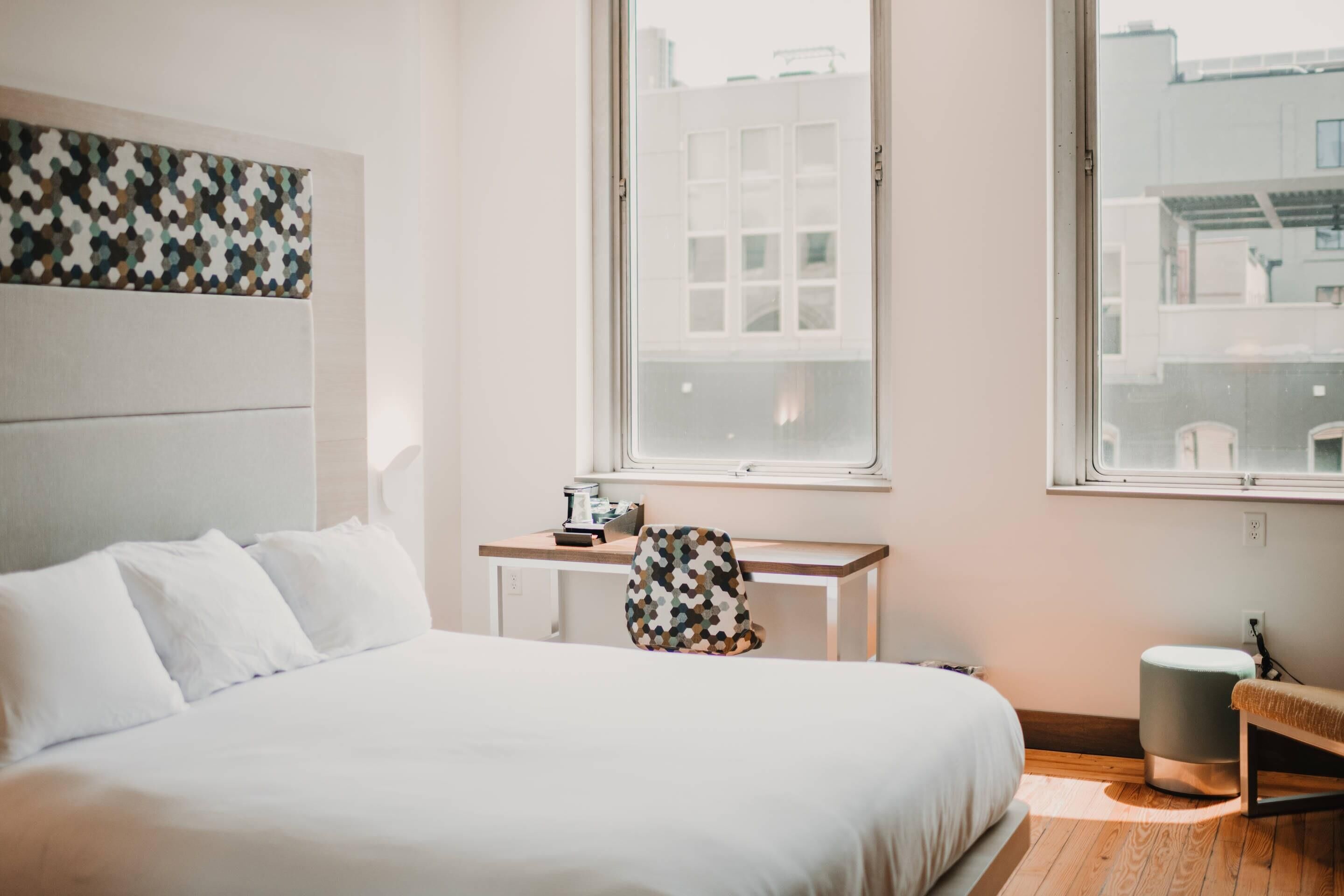 Standard Room, 1 King Bed, Non Smoking (Faces Steet Larger Room) | Individually decorated, individually furnished, desk, laptop workspace