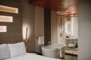 Habitación estándar, 1 cama de matrimonio grande, no fumadores (Soaking Tub) | Decoración individual, mobiliario individual, escritorio