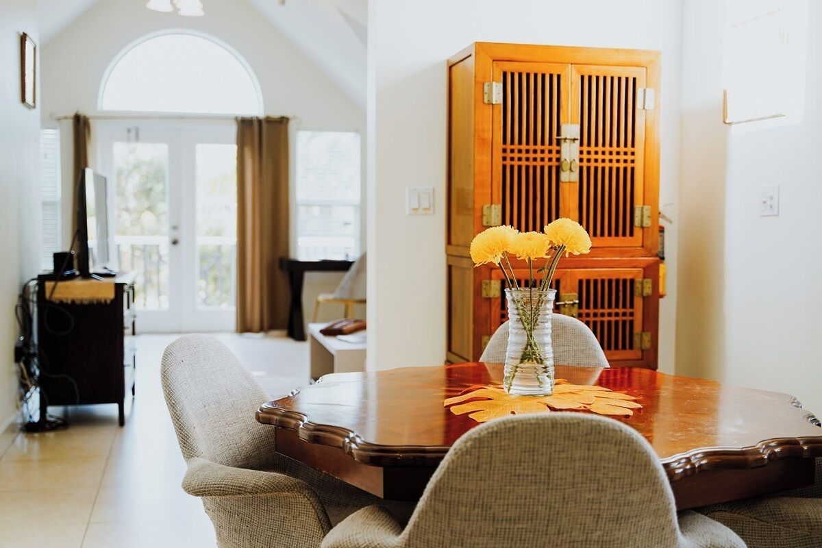 Leilighet, 1 soverom, utsikt mot innsjø | Safe på rommet, ekstrasenger (mot et tillegg) og wi-fi (inkludert)