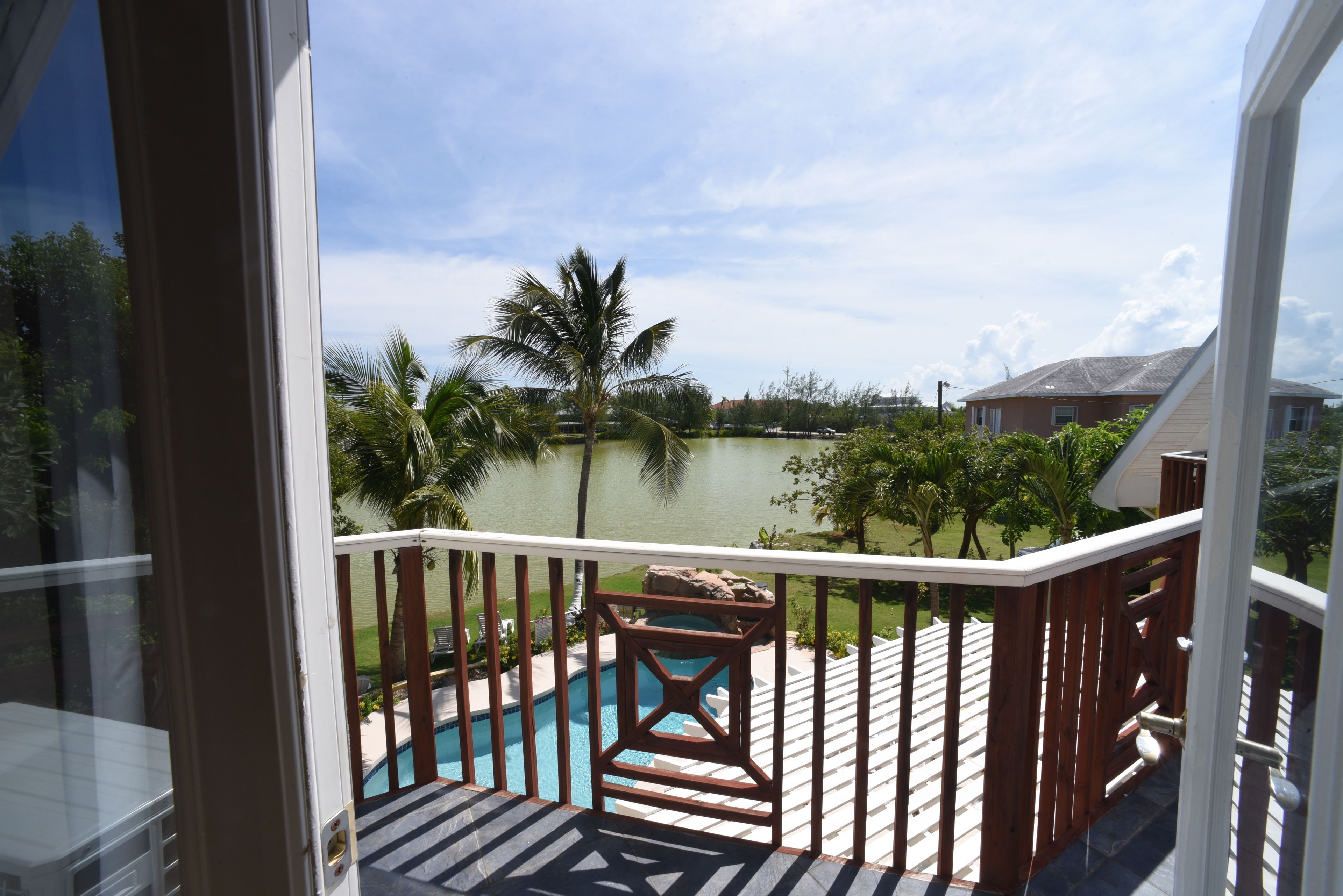 Shangri-La Inn & Suites