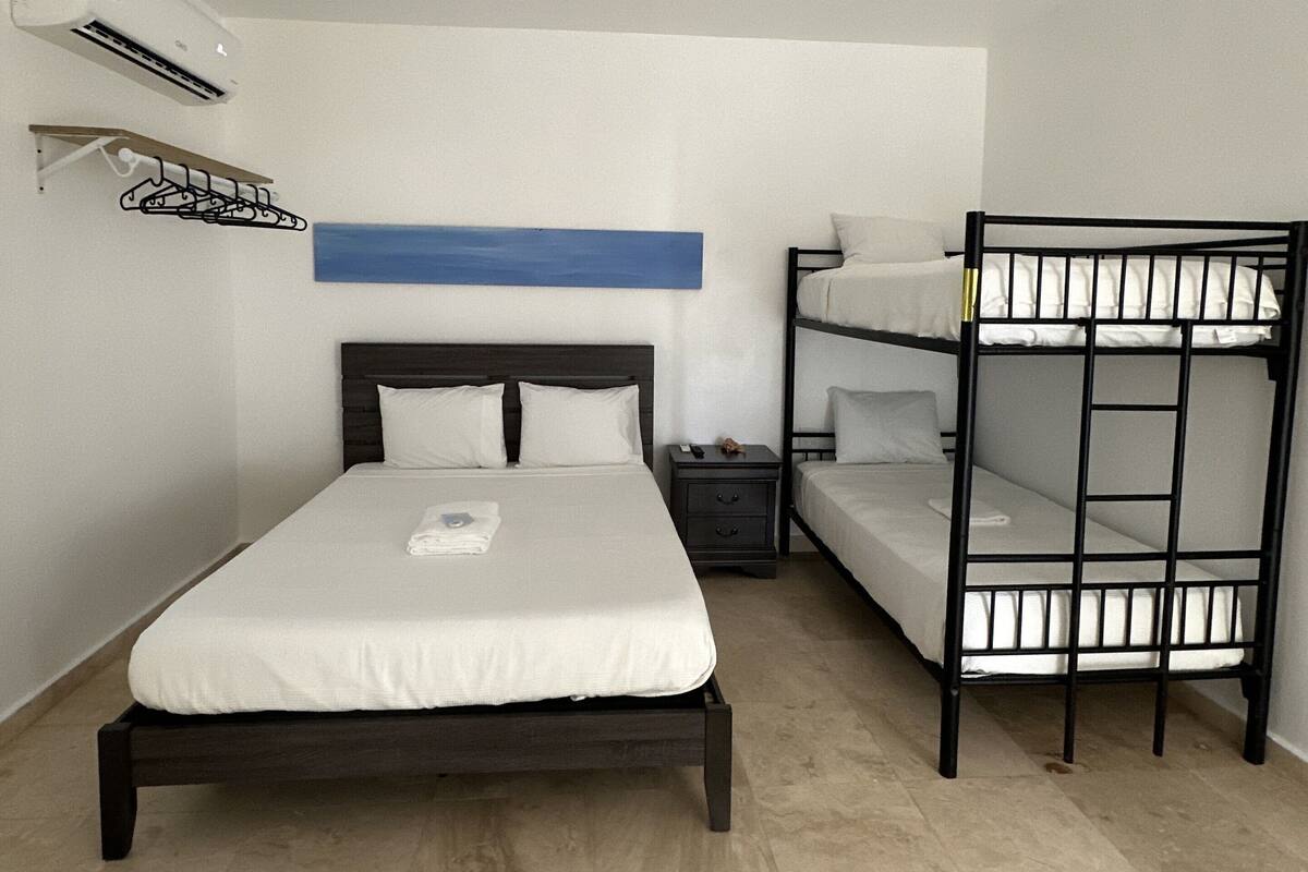 Family Room | Premium bedding, down comforters, WiFi (free), bed sheets