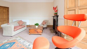 Living area - Edinburgh Reserve Apartments Newington (Edinburgh)