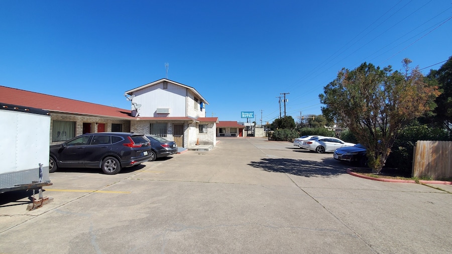 River Inn Motel