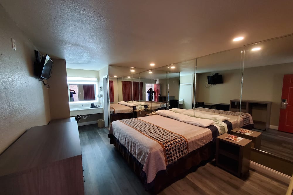 River Inn Motel