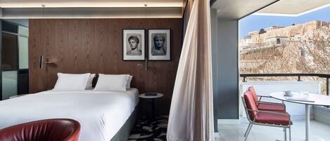 AthensWas Suite | Premium bedding, minibar, in-room safe, desk