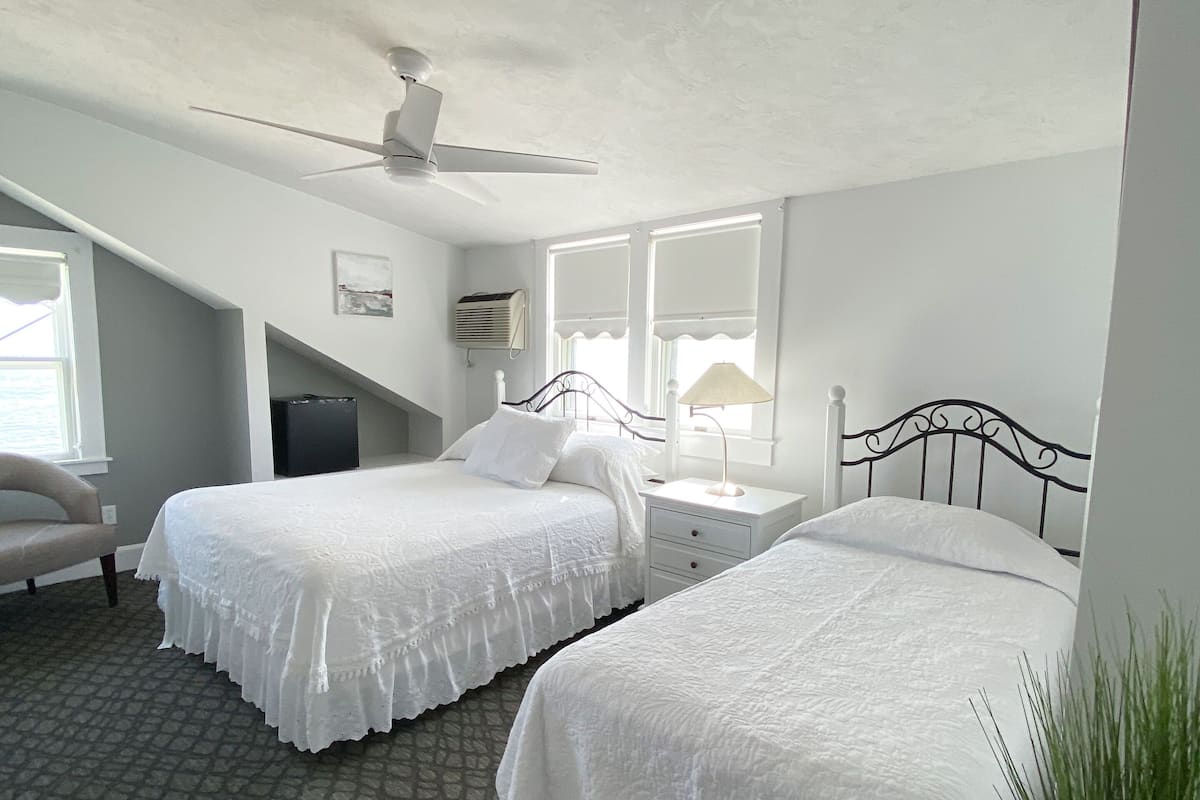 Standard Triple Room, Private Bathroom, Sea View (Room 308)