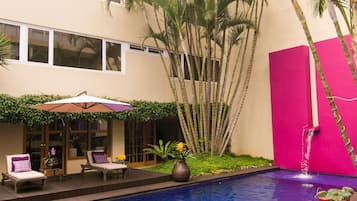 Outdoor pool, pool loungers