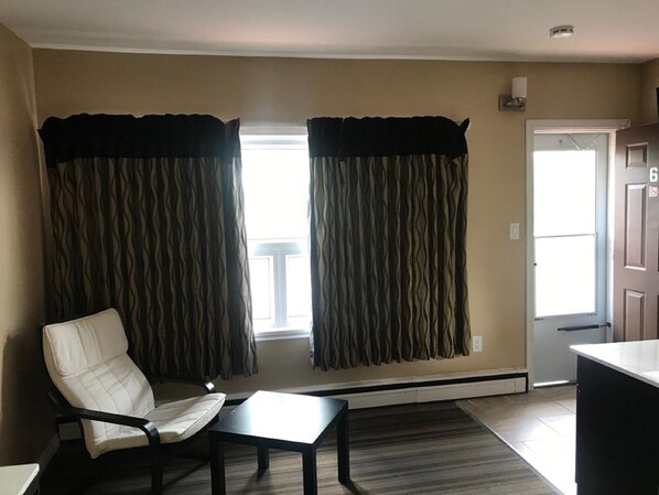 Standard Room, 1 Queen Bed, Non Smoking | Free WiFi