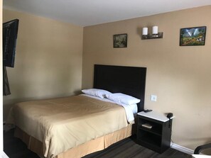Standard Room, 1 Queen Bed, Non Smoking | Free WiFi