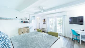 Deluxe Room, 1 King Bed, Non Smoking | Premium bedding, down comforters, individually decorated