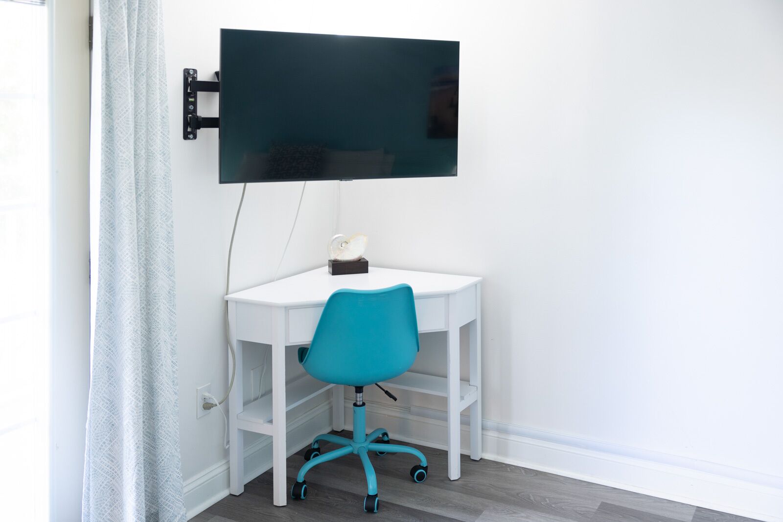 1 bedroom, premium bedding, down duvets, individually decorated