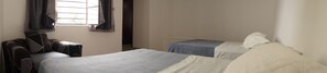 Doppia Classic | Con arredamento individuale, una scrivania, ferro/asse da stiro