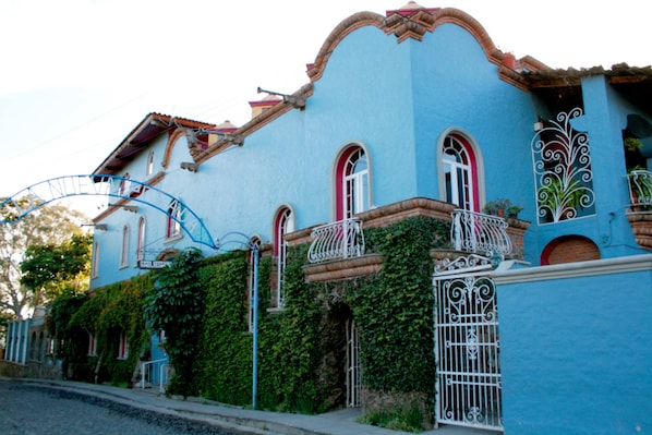 Exterior - Hotel La Nueva Posada (Ajijic)