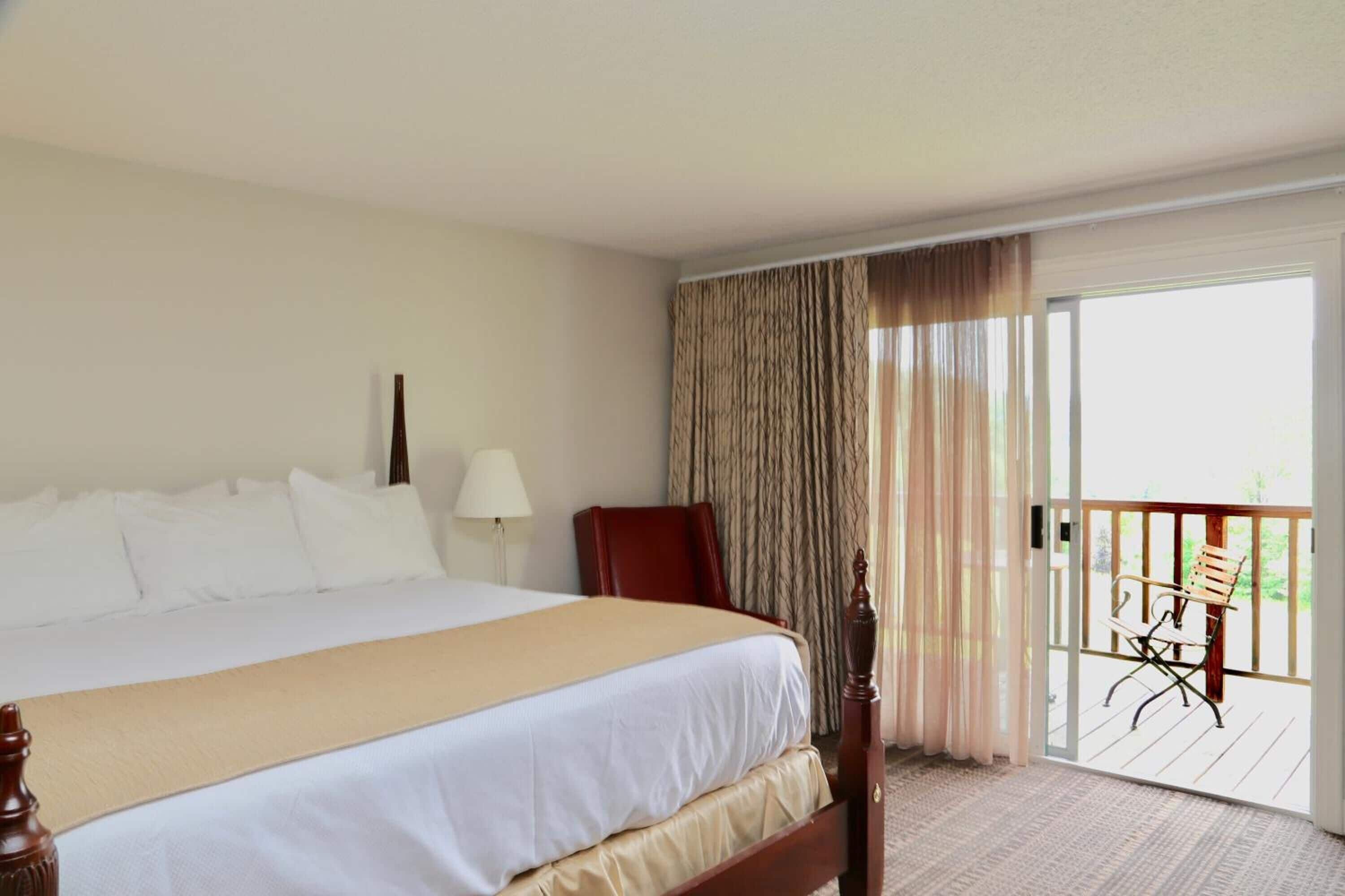 Bureau, espace de travail pour ordinateurs portables