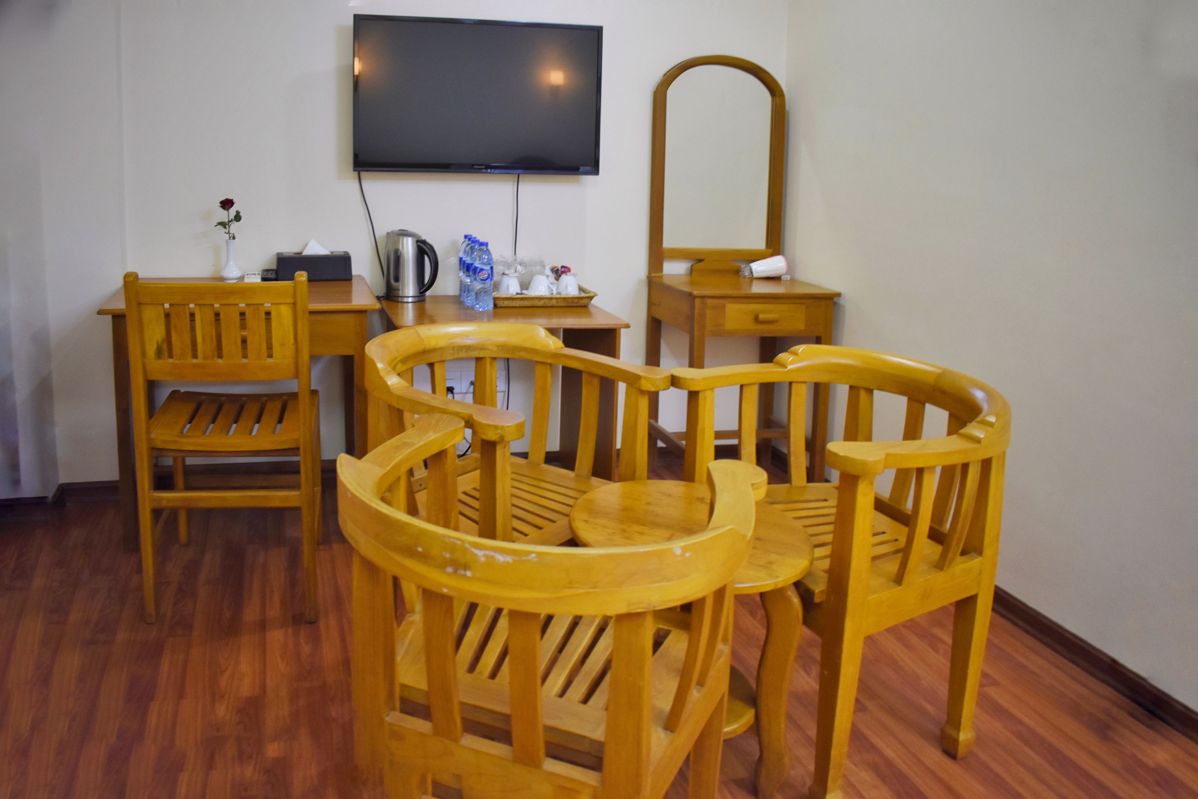 suite | minibar, desk, blackout curtains, soundproofing