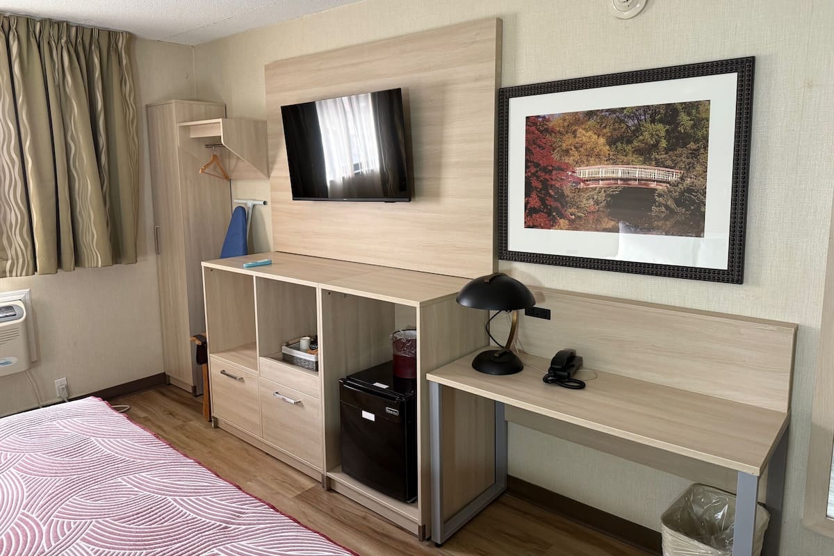 Chambre Standard, 2 lits doubles, non-fumeurs | Bureau, espace de travail pour ordinateur portable, rideaux occultants