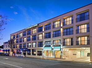 Fachada del alojamiento - Noche