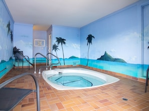 Indoor spa tub