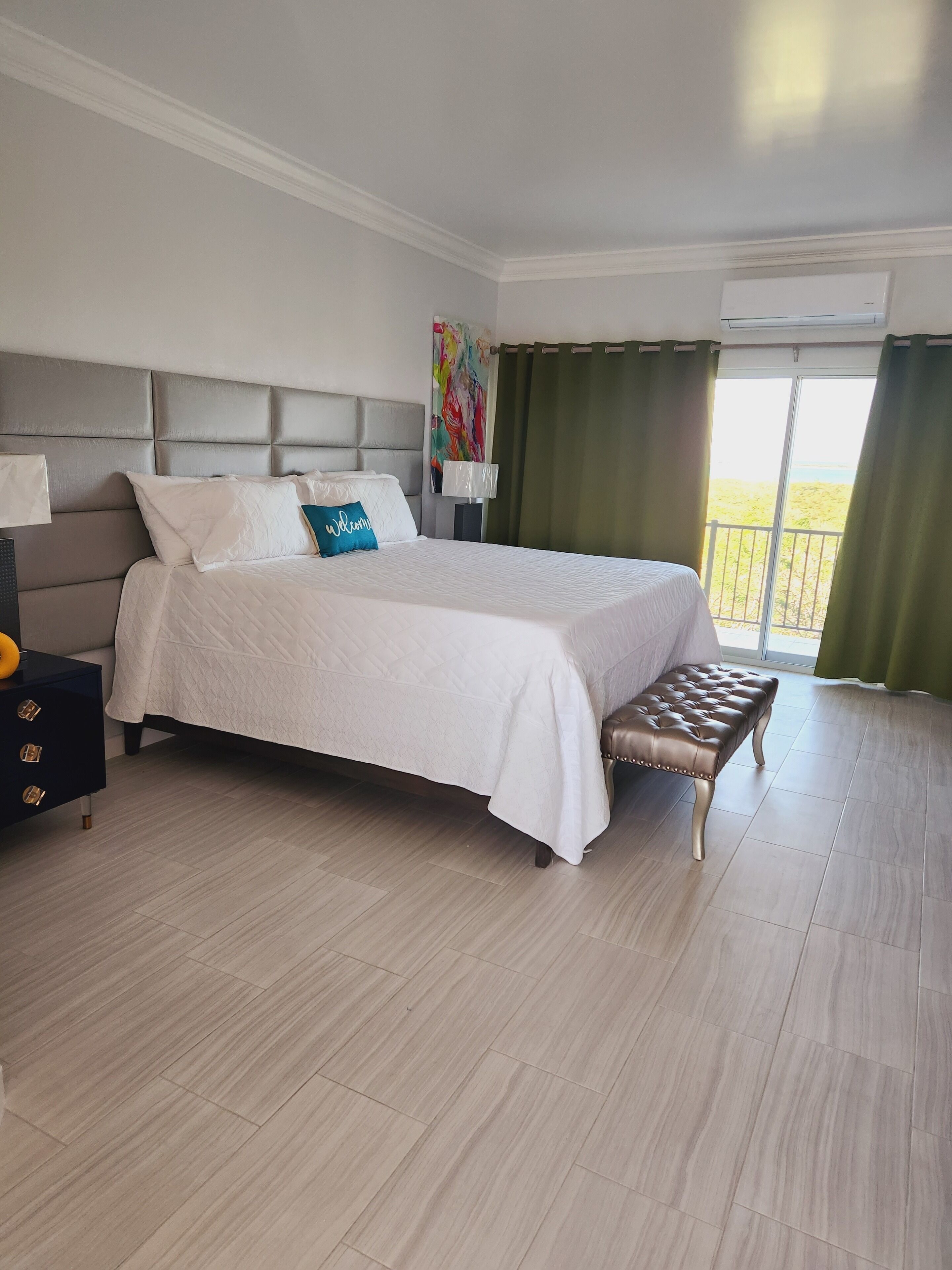 Studio Deluxe, 1 très grand lit, vue océan | 1 chambre, literie de qualité supérieure, couette en duvet d'oie