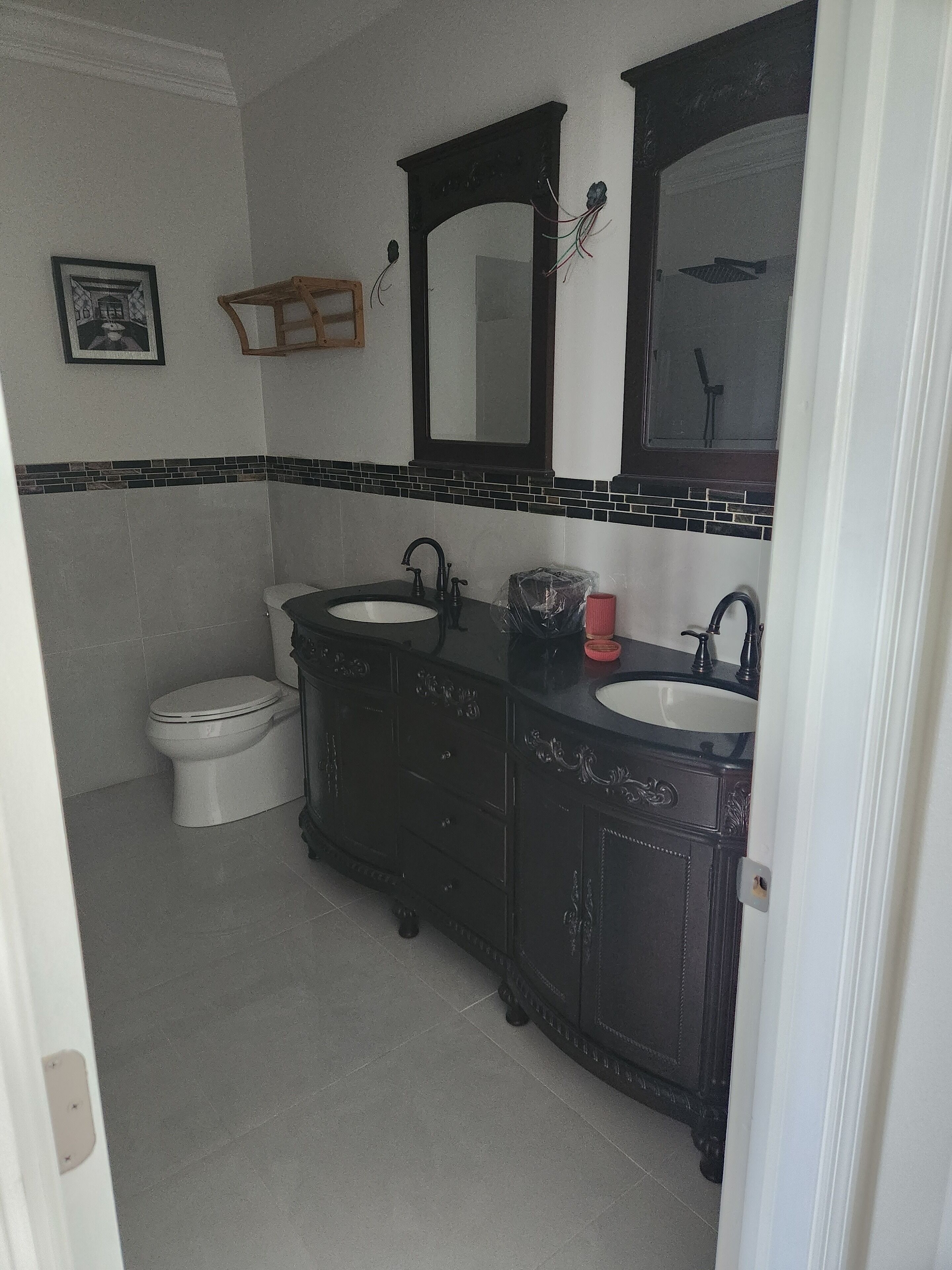 luxury suite, 1 king bed, ocean view | bathroom | shower, rainfall showerhead, hair dryer, towels