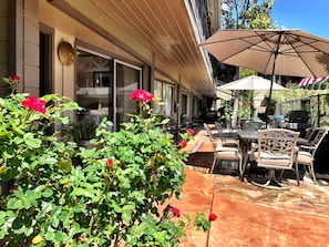 BBQ/picnic area - Piazza's Pine Cone Inn (Kernville)