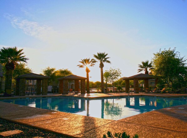 Outdoor pool, free cabanas