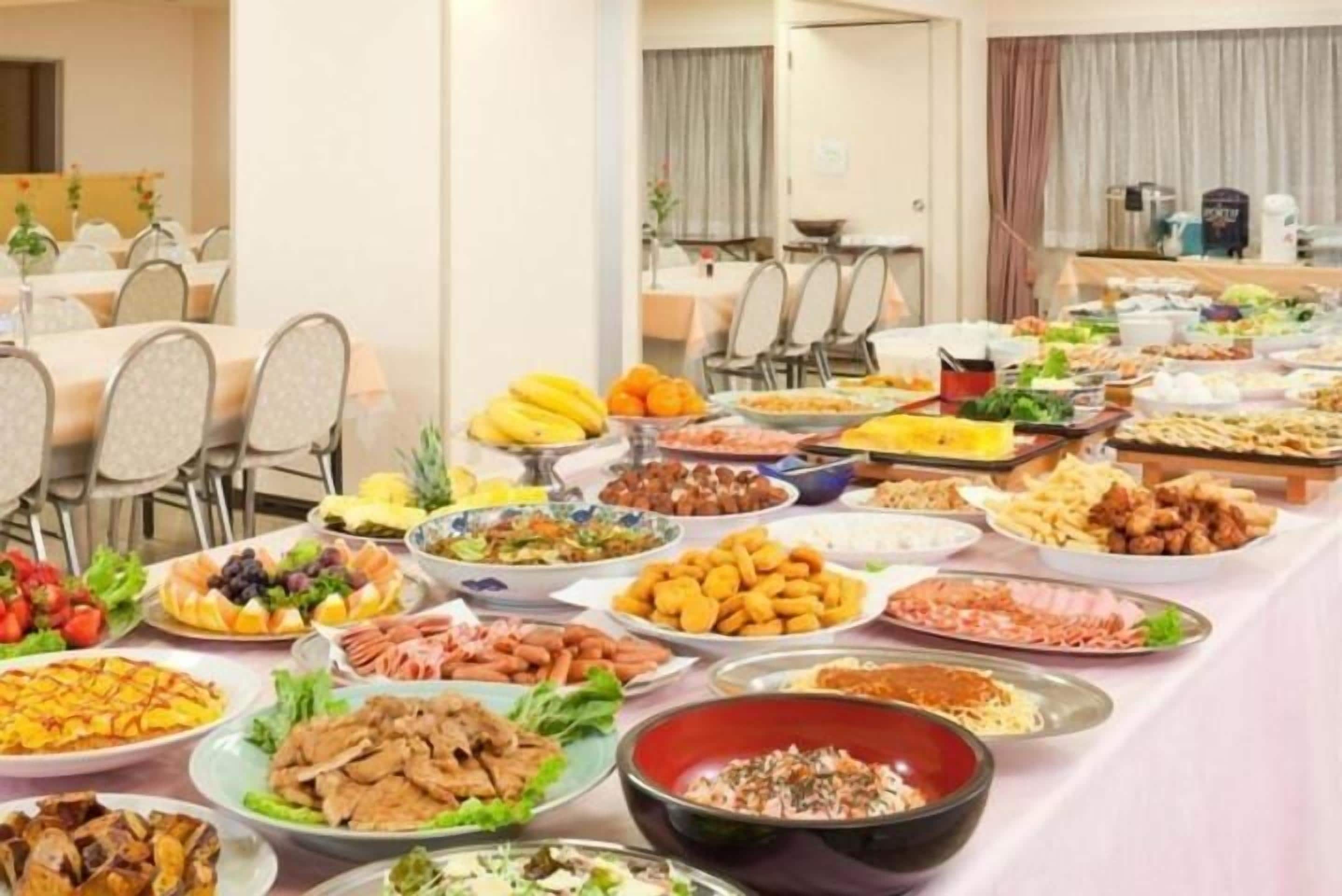 Breakfast, lunch, dinner served; Japanese cuisine 