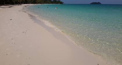 Island Palace Bungalows Resort