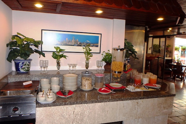 Daily buffet breakfast for a fee