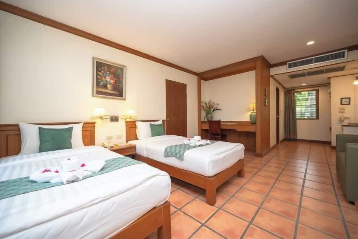1 bedroom, minibar, in-room safe, desk