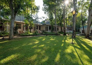 Building design - Comsaed River Kwai Resort (Kanchanaburi)